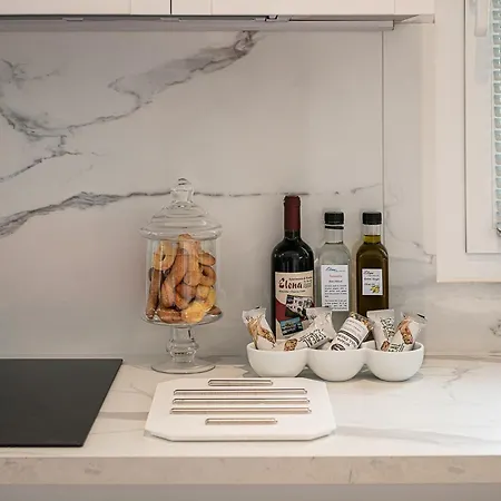 Elena Seafront Luxury Apartament *