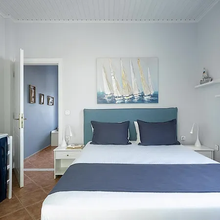 Elena Seafront Luxury Apartament