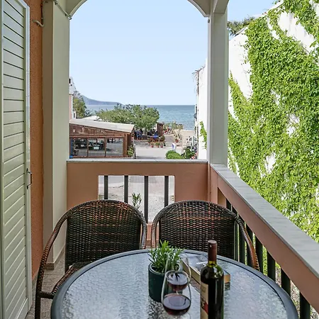 Elena Seafront Luxury *