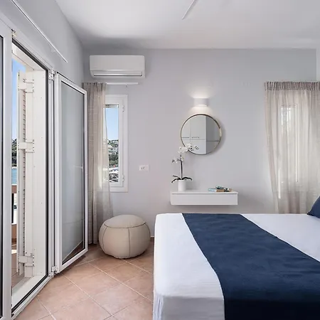 Elena Seafront Luxury Apartament *